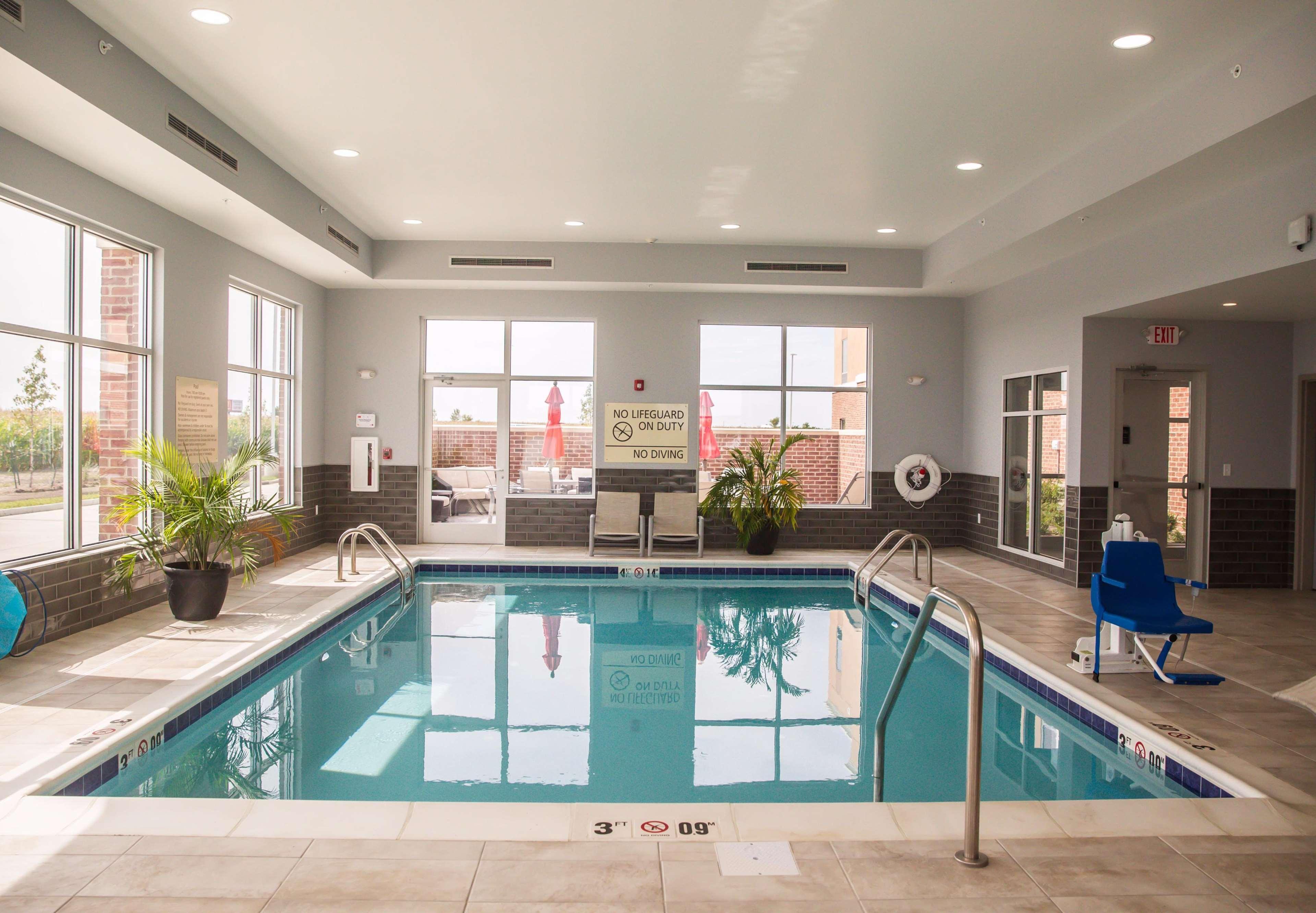 Hampton Inn-Pontiac Екстериор снимка