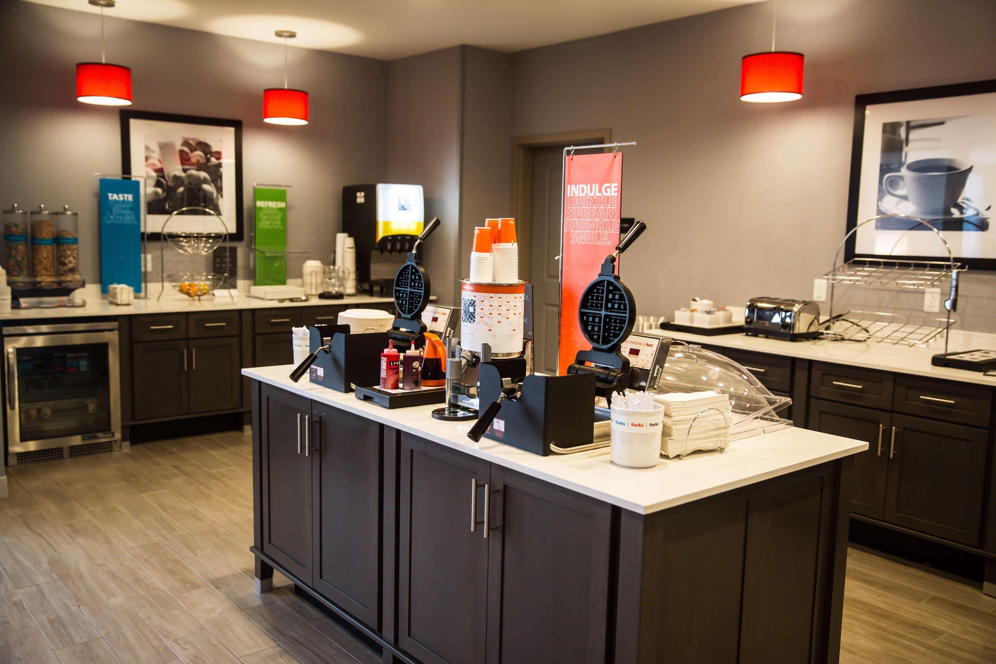 Hampton Inn-Pontiac Екстериор снимка