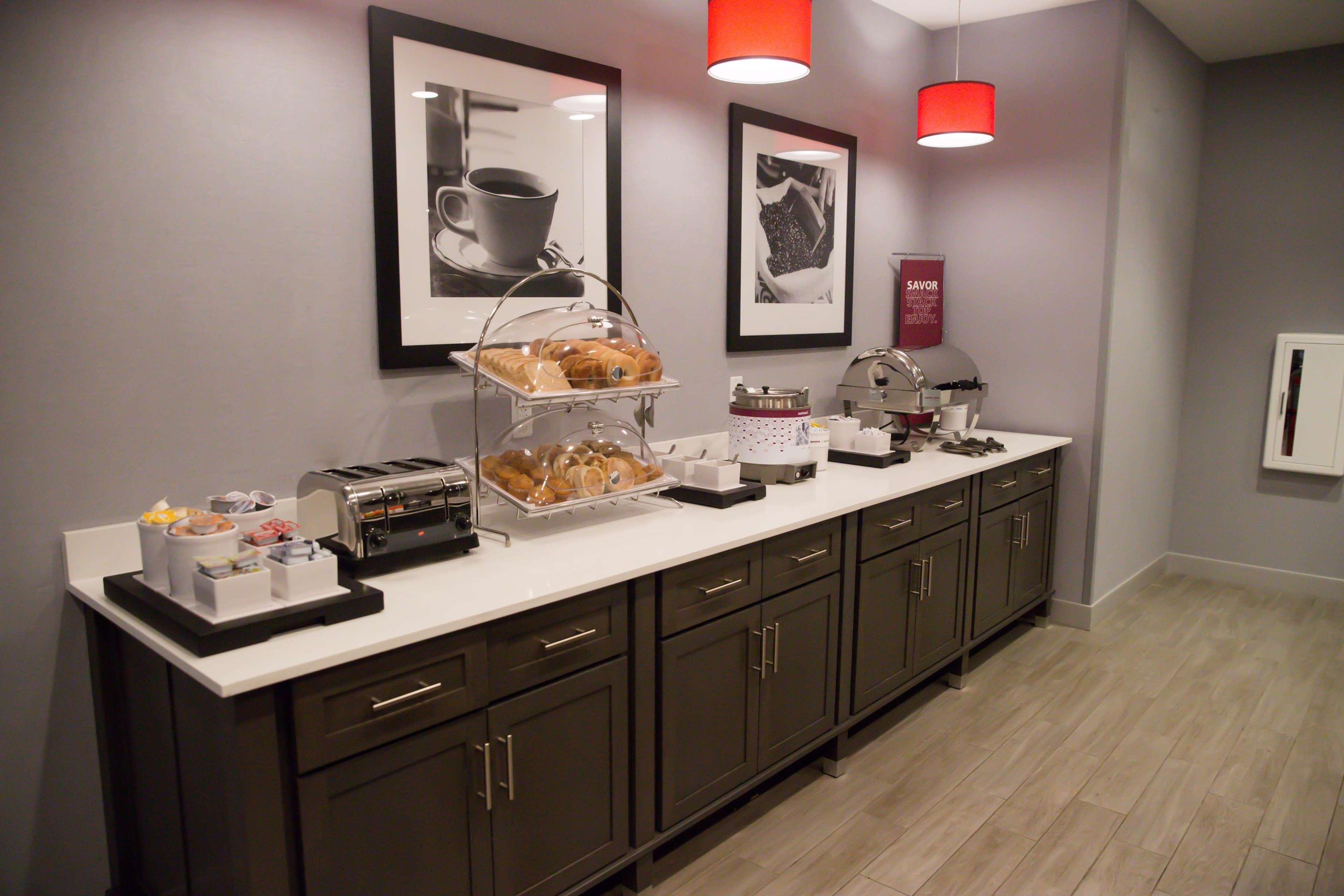 Hampton Inn-Pontiac Екстериор снимка