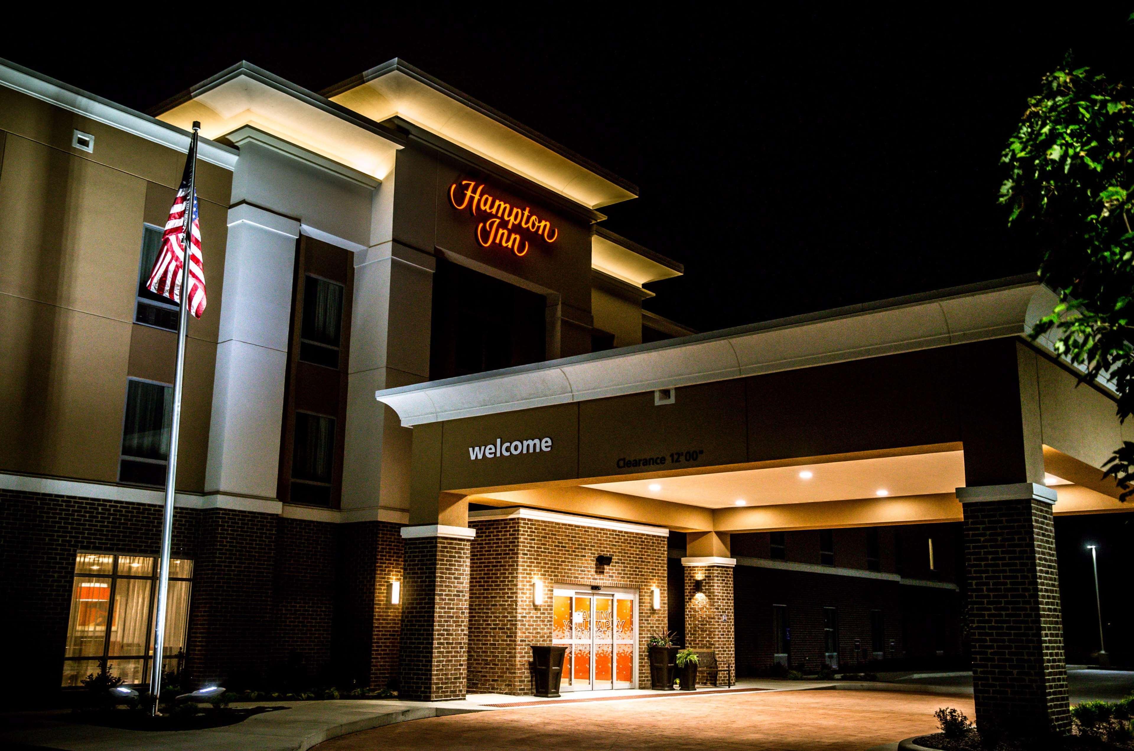 Hampton Inn-Pontiac Екстериор снимка