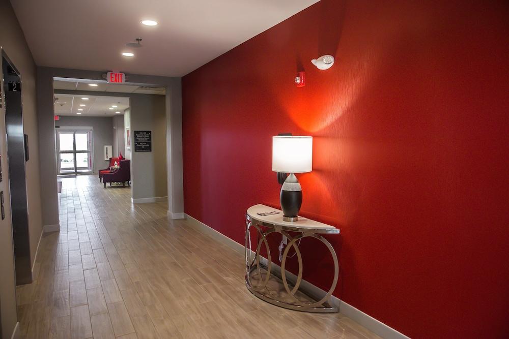 Hampton Inn-Pontiac Екстериор снимка